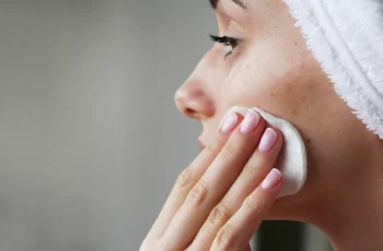 Can you sleep with salicylic acid on your face?