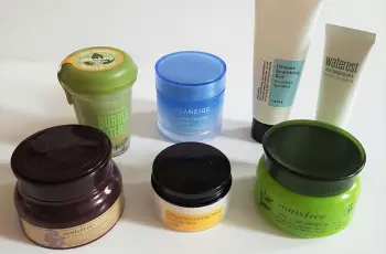 How to Use a Moisturizing Night Mask