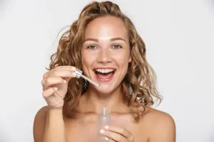 Should You Apply 100% Hyaluronic Acid? Pros and Cons Explained