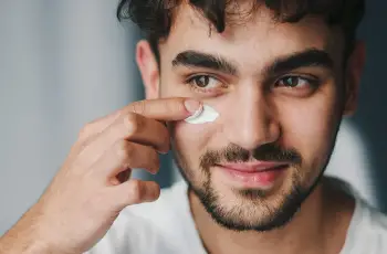 Do Eye Creams Really Work? Debunking Myths and Revealing Facts