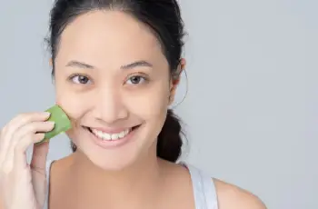 8 Simple Steps for Treating Acne Naturally at Home