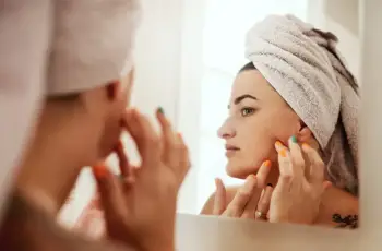 Should You Extract Your Own Pimples at Home?