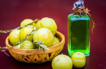 Uses and Benefits of Amla Oil