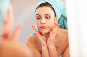 How to Choose a Cleanser That Won’t Strip Your Skin Barrier