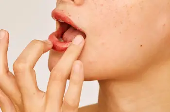 Here’s why you have dry skin around your mouth—here’s what you can do about it