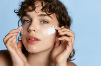 Have Dry Skin Behind Your Ears? Derms Share 10 Ways to Treat It