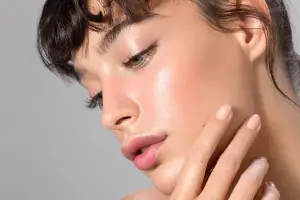 Glass Skin Routine: How To Achieve Hydrated, Glossy Skin