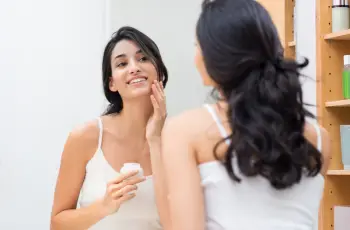 Honey in Your Skincare: Nature’s Secret to Clearer, Healthier Skin