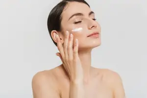 Why Salicylic Acid Is the Breakout Treatment Your Skin Needs