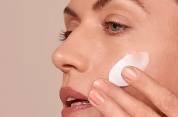 Skincare Strategies for Managing Menopausal Acne and Skin Changes Skincare Strategies for Managing Menopausal Acne and Skin Changes