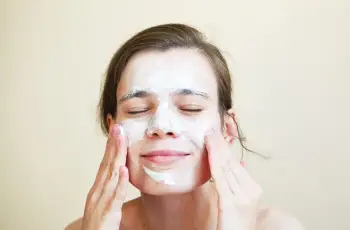 How to Heal and Prevent Over-Exfoliated Skin Damage How to Heal and Prevent Over-Exfoliated Skin Damage
