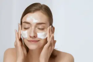 Choosing the Right Cleanser: Essential Guide for Your Skincare Routine