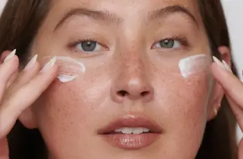 Why Castor Oil is a Skincare Miracle for Rosacea, Dry Skin, Acne, and More