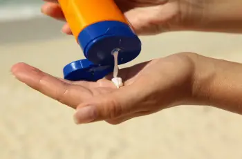 Octinoxate in Sunscreen: Safety, Benefits, and Environmental Impact Octinoxate in Sunscreen: Safety, Benefits, and Environmental Impact