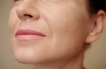 Retinol Side Effects: How to Prevent Rashes and Skin Sensitivity Retinol Side Effects: How to Prevent Rashes and Skin Sensitivity