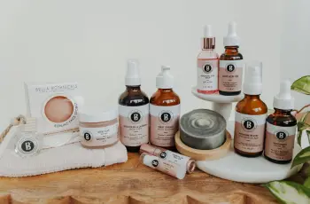 Discover Bee-Derived Skincare Ingredients and Their Benefits for Healthy Skin Discover Bee-Derived Skincare Ingredients and Their Benefits for Healthy Skin