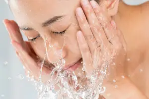 How to Clean Your Pores Safely and Effectively
