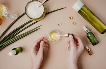 Serum vs Toner: What’s the Difference and Which Do You Need? Serum vs Toner: What’s the Difference and Which Do You Need?