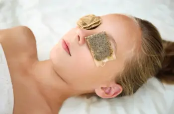 8 Ways to Refresh Tired Eyes, According to a Derm