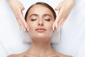 How to Choose the Right Cleanser for Melasma-Prone Skin