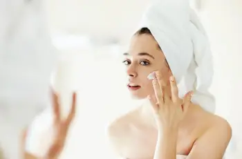 How to Safely Use Glycolic and Mandelic Acids Together How to Safely Use Glycolic and Mandelic Acids Together