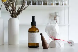 Azelaic Acid Benefits: Gentle Exfoliation for Clear, Calm Skin