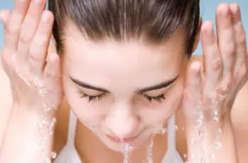 Double Cleansing Basics: Clean Deeper Without Stripping Your Skin Double Cleansing Basics: Clean Deeper Without Stripping Your Skin