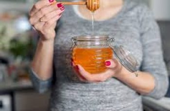 Honey in Skin Care: Benefits, Risks, and How to Use It Honey in Skin Care: Benefits, Risks, and How to Use It
