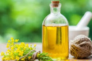 Canola Oil for Skin: Benefits, Risks, and Dermatologist Advice
