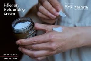 Double Moisturising: Winter Skincare’s Secret to Radiant Hydration