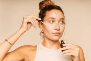 Perfecting Skincare: Step-by-Step Eye Cream and Serum Application