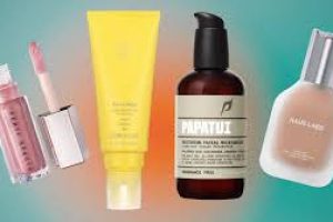 10 Celebrities Who Swear by Natural Beauty Products