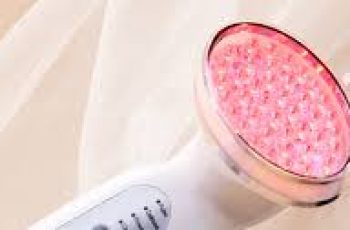 Your Guide to Handheld LED Light Therapy for Skincare