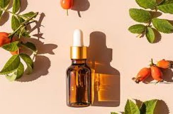 Vitamin C and Rosehip Oil: Skincare Tips for Radiance