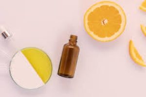 Can You Really Mix Vitamin C with Acids? Here’s the Skincare Truth