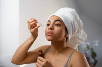 Can Salicylic Acid Serum Boost LED Therapy Results Safely?