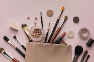 How Long Does Makeup Last? Find Out Here