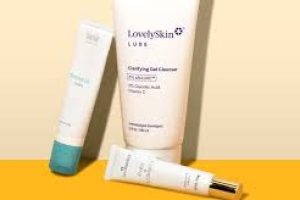 How to Safely Use Glycolic Acid and Retinol Together Daily