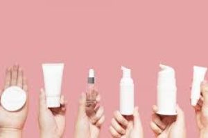 Skincare and Hormones: How to Avoid Endocrine Disruptors