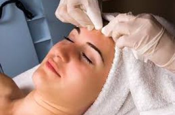 What to Do After Facial Extractions for Clearer Skin