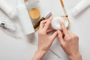 Fatty Alcohols in Skin Care: Gentle Hydration Explained