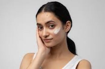 10 Skincare Tips to Heal and Prevent Ear Dryness