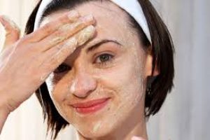 How PHAs Gently Exfoliate and Transform Sensitive Skin Types