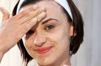 How PHAs Gently Exfoliate and Transform Sensitive Skin Types