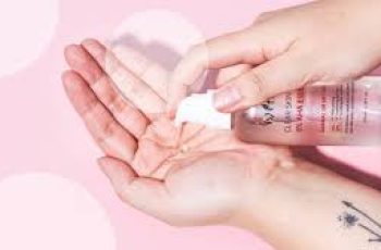 Unlock Your Best Skin: The Right Way to Layer Hyaluronic Acid and Lactic Acid