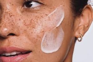 Dry, Dull Skin? How to Prep Your Routine for the Winter Months Ahead