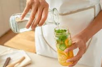 Water and Your Skin: What You Need to Know for Healthier Cleansing