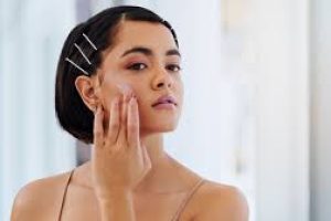 How to Layer Skincare Ingredients for Maximum Skin Benefits