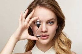 Are EVs the Future of Anti-Aging Skincare Treatments?