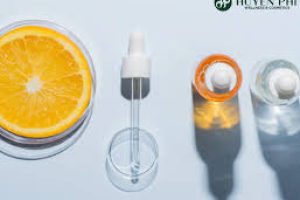 How to Use Vitamin C and Azelaic Acid Together